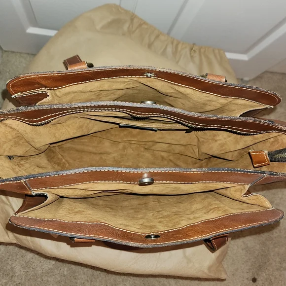 Patricia Nash Folklore Artisan Lapila Tote, Large Brown Tooled Leather bag. - Picture 8 of 11